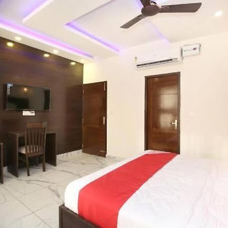 Hotel Ska Чандигарх Экстерьер фото
